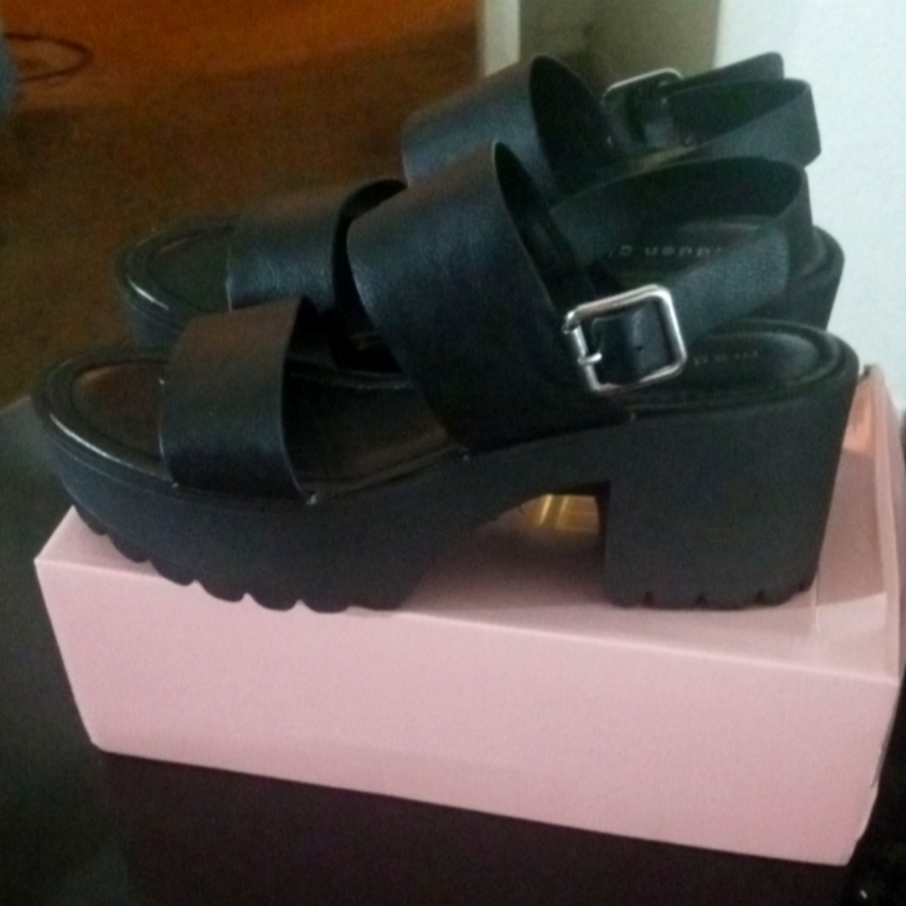 New Madden Girl Lug Sandals Black Size 6.5